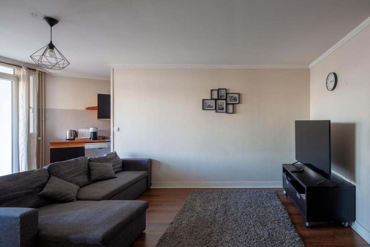 Apartment 3 Pieces - Rer A 100 M *